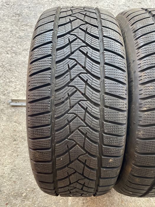 2 броя Зимни Гуми 235/55/17 DUNLOP