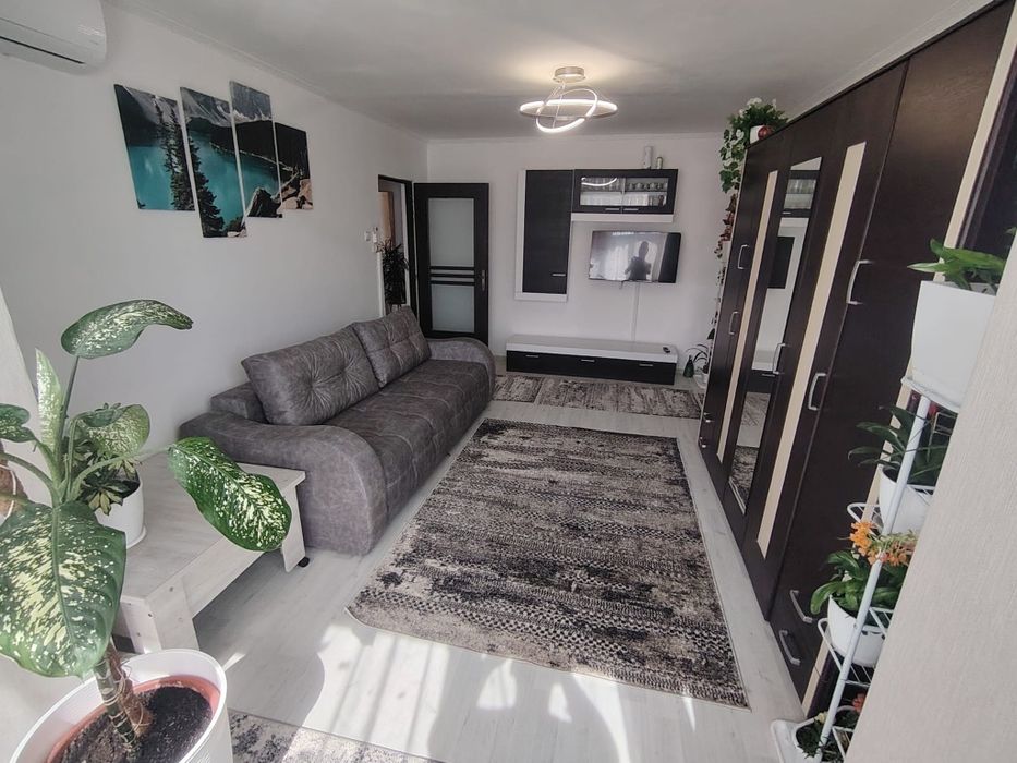 Chirie apartament cu doua camere zona buna