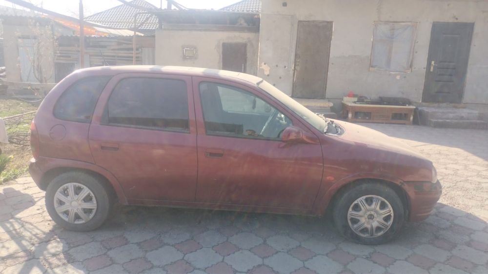 Продам машину срочно.