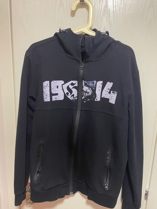 Тениски с щампа на футболен клуб “Левск”