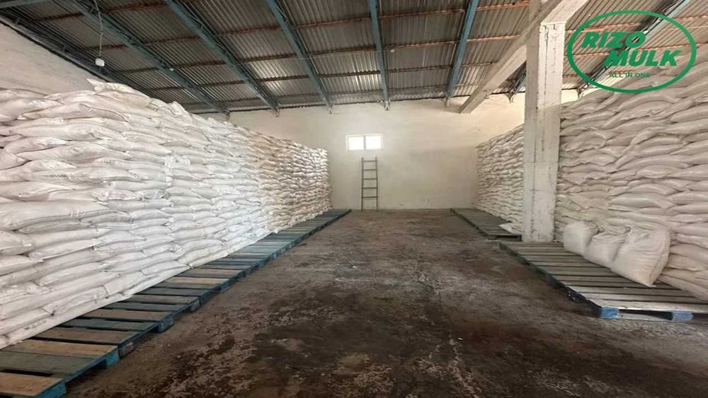 ХХХ  Склад 1000 м2 с Жд ветка цена 55000 сум Жоми