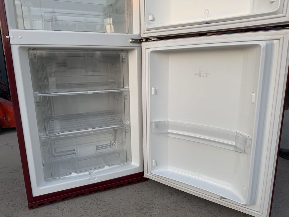 Ретро Червен хладилник с фризер Gorenje 185см