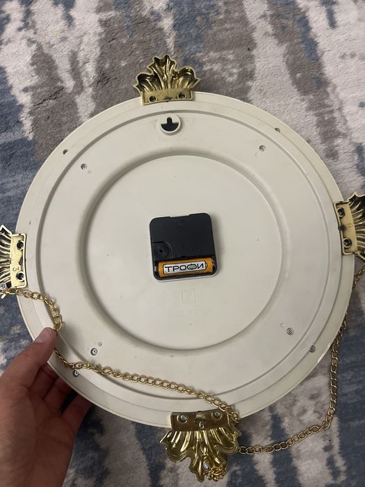 Настенные часы на батарейках