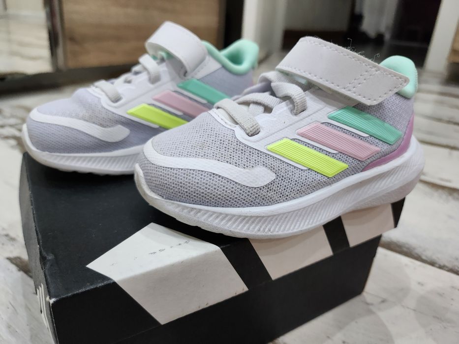 Маратонки  Adidas Sportswear