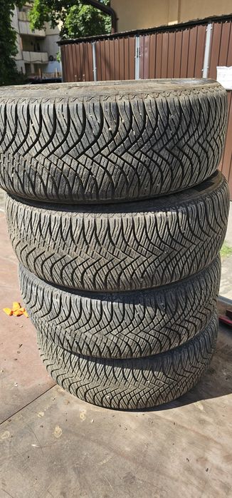 215/55R16 anvelope vara/iarna
