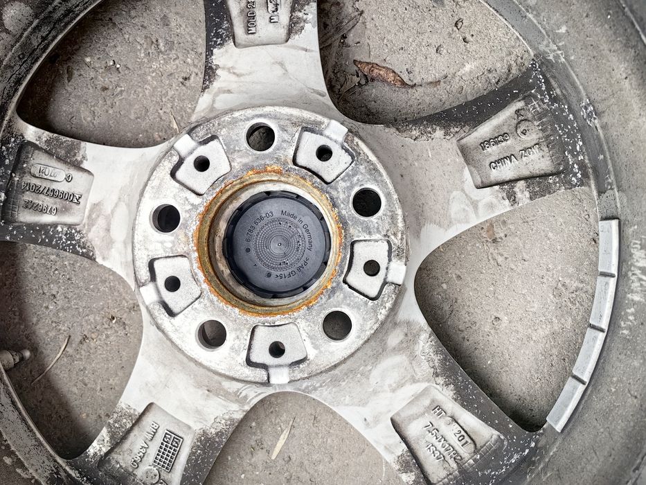 Продавам ляти джанти за BMW X3 X1 17цола.Цена 400евро.