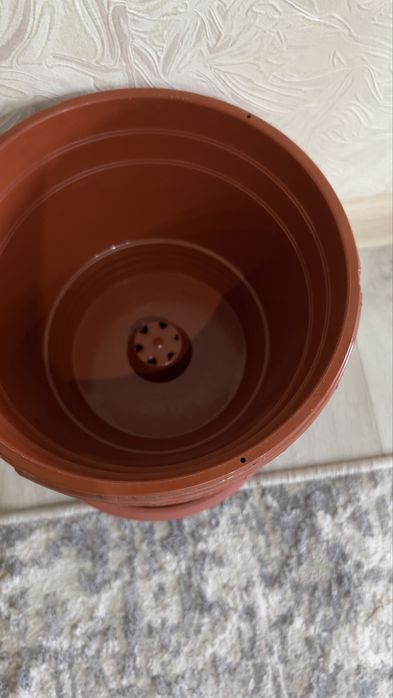 Горшок подвесной и овальный