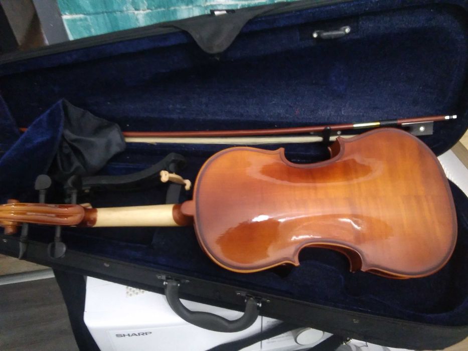 Цигулка camerton 4/4 нова