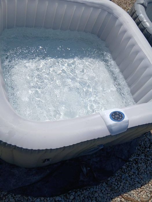 Jacuzzi cu bule și încălzire