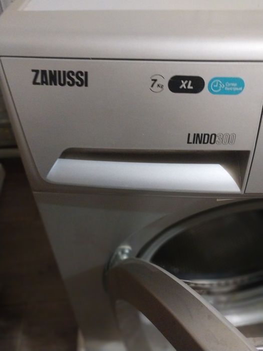 Продаётся  стиральная машинка ZANUSSIв хорошем состоянии