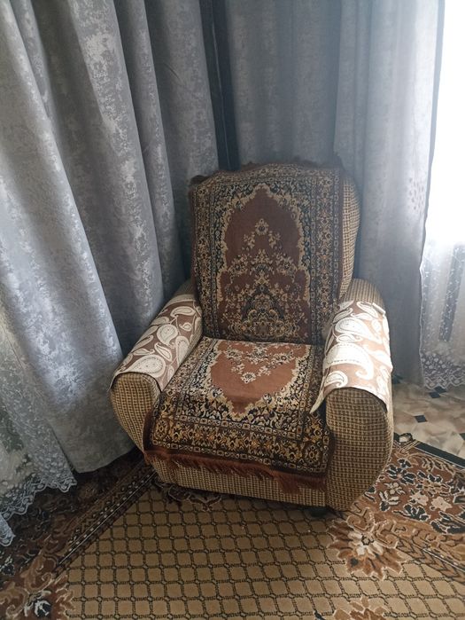 Продам диван,в хорошем состоянии