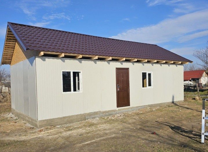 Casee pe structura metalica