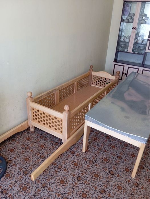 Tobut. Anbar. Oxirgi yo'lga kuzatuvchi