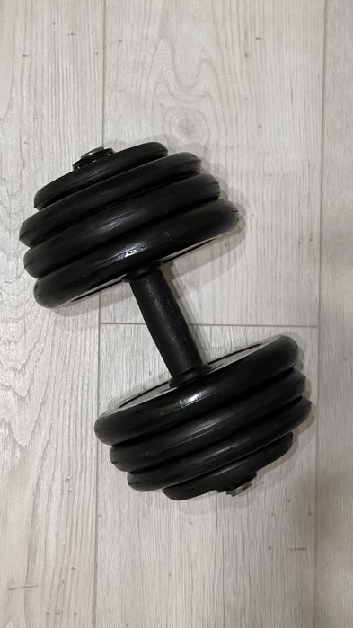 Дъмбел - тежест 10 кг.