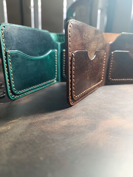 Кожаный портмоне.