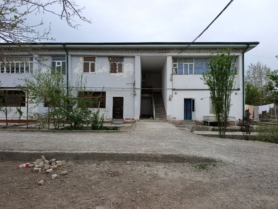 4 xonali kvartira Romitan shahar sport maktabi oldida