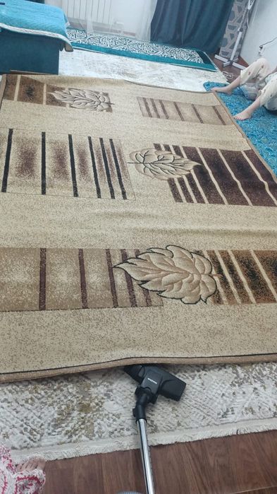 Ковер 2,2×3,2 в хорошем состоянии