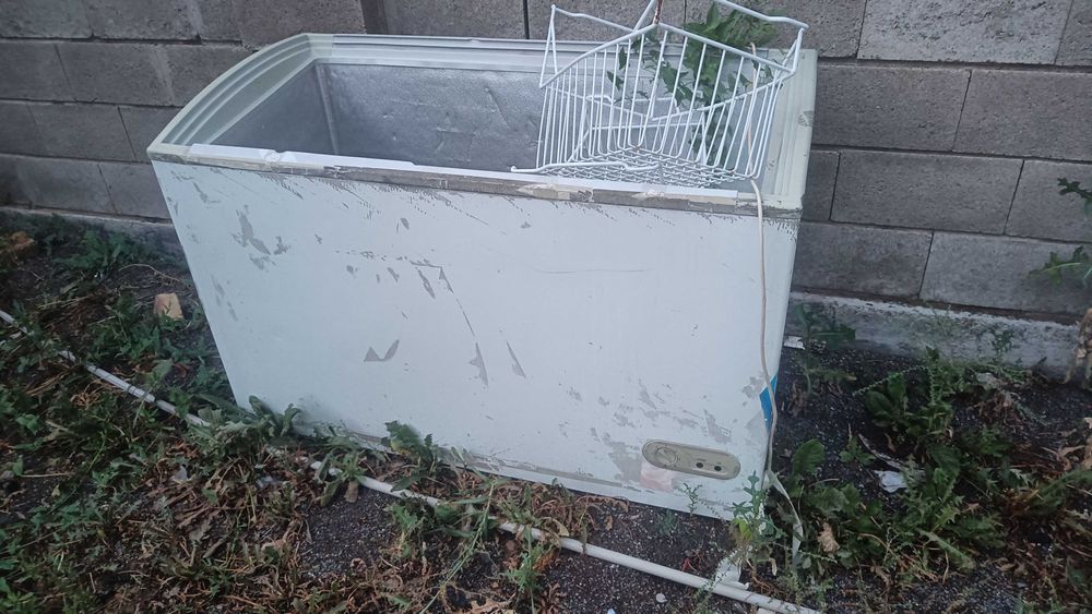 Продам морозильный ларь для мороженного