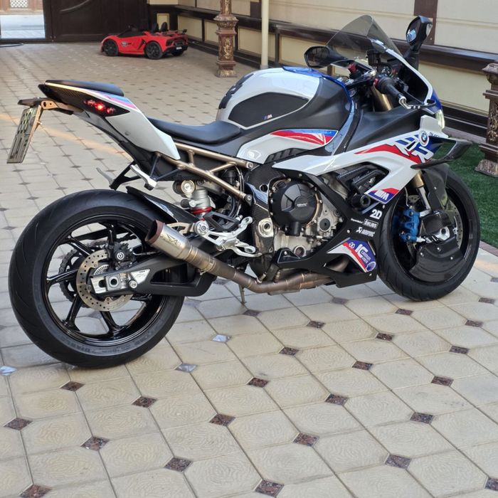 BMW S1000RR (M Package)