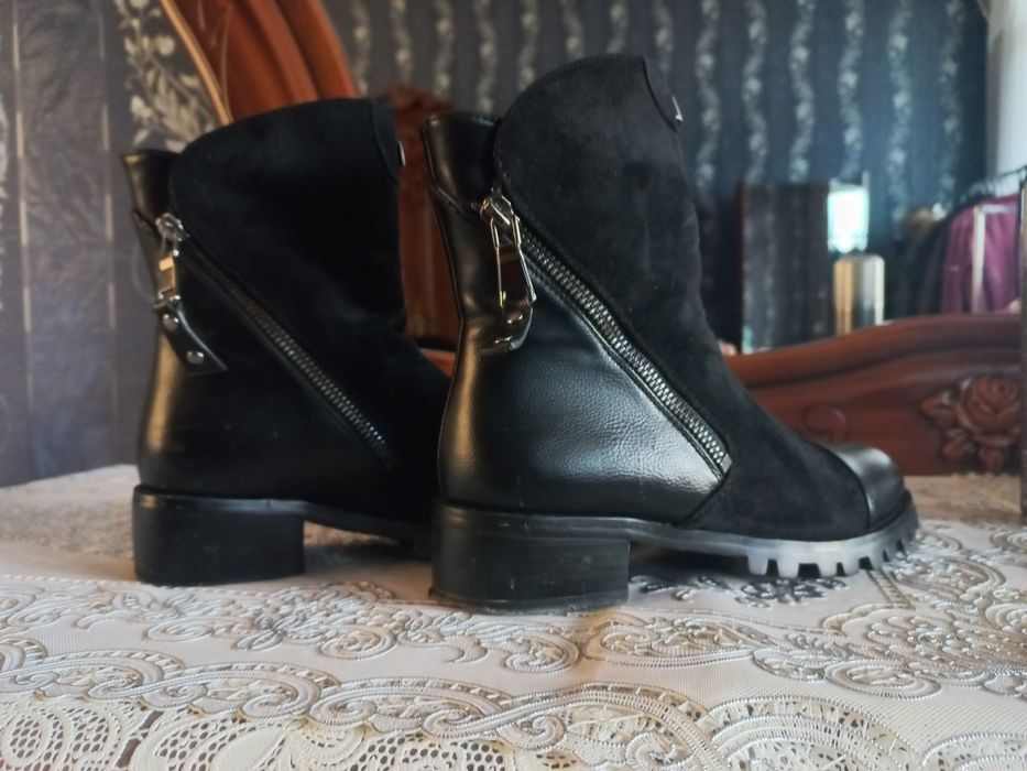 Продам сапожки б.у в отличном состоянии