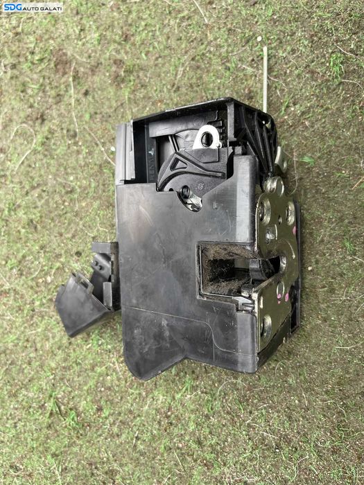 Broasca Incuietoare de pe Usa Portiera Stanga Fata Dacia Sandero 2 2012 - 2022 [C4515]
