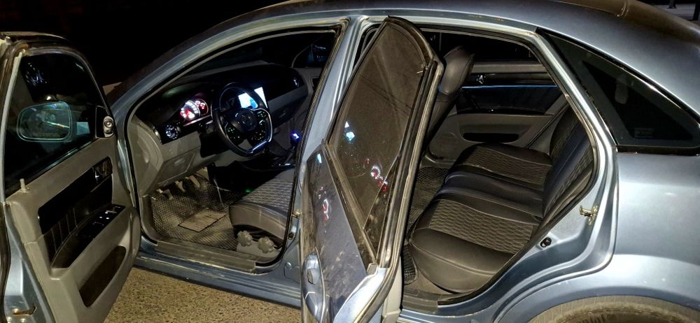 Lacetti 1.8 mator sotiladi