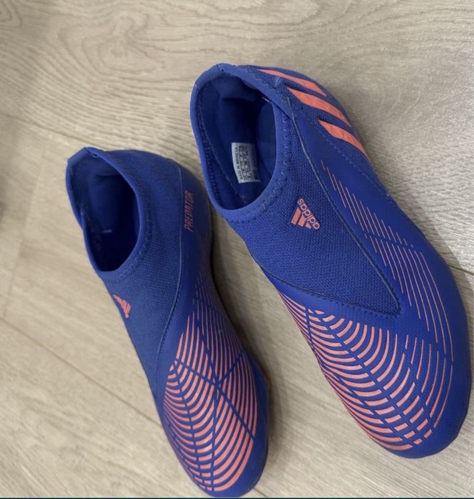 Крассовки  adidas оригинал