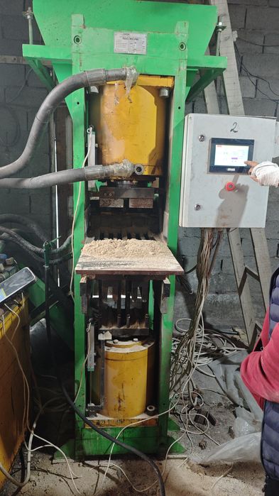 Про вектор пресс оригинал 300 тонн