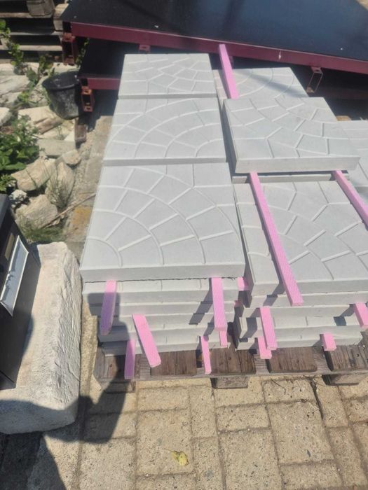 dale de beton pentru gradina.