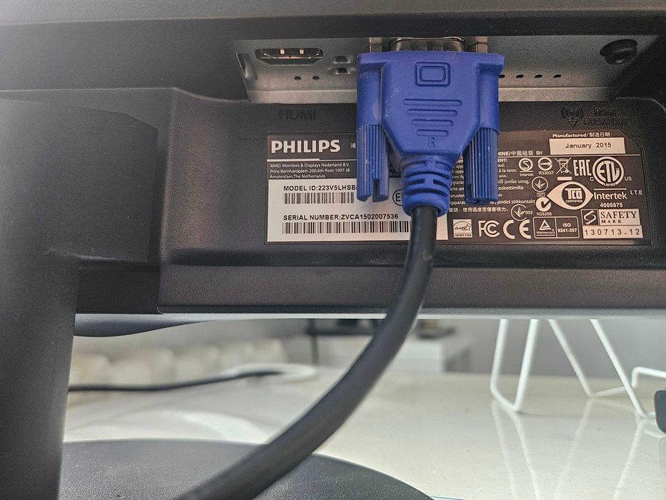 Монитор 21.5" Philips HDMI\VGA