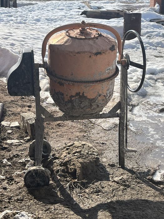 Продам бетономешалку