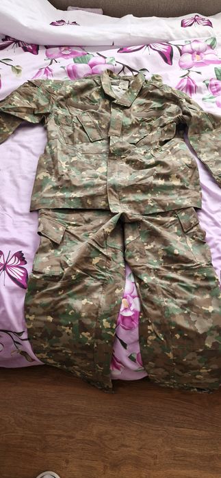 costum mozaic de culori