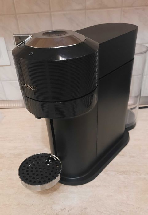 Krups Nespresso Vertuo кафемашина с капсули+подарък часовник