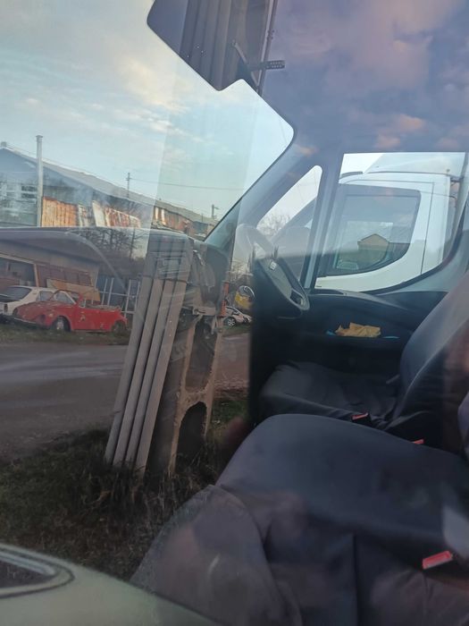 Iveco daily volan dreapta vând sau dezmembrez