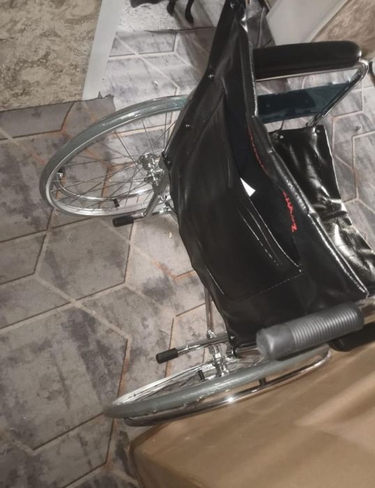 инвалидная коляска