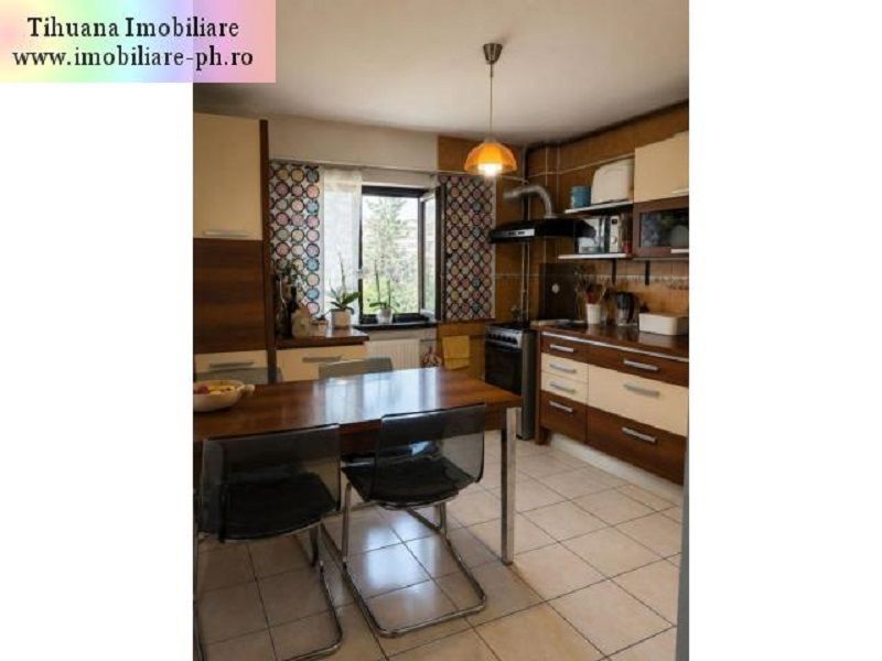 Apartament 3 camere de vanzare:Ultracentral(Elena Doamna),2gr.sanitare — fotografia 1