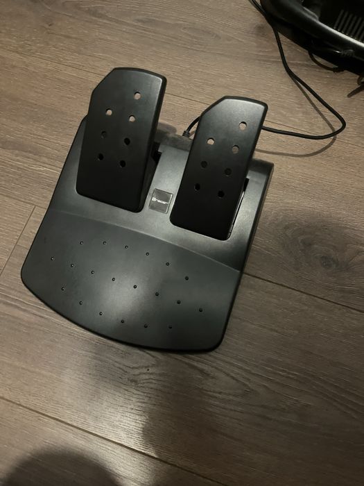 Volan trecer bun pentru ps4,ps5,pc.etc
