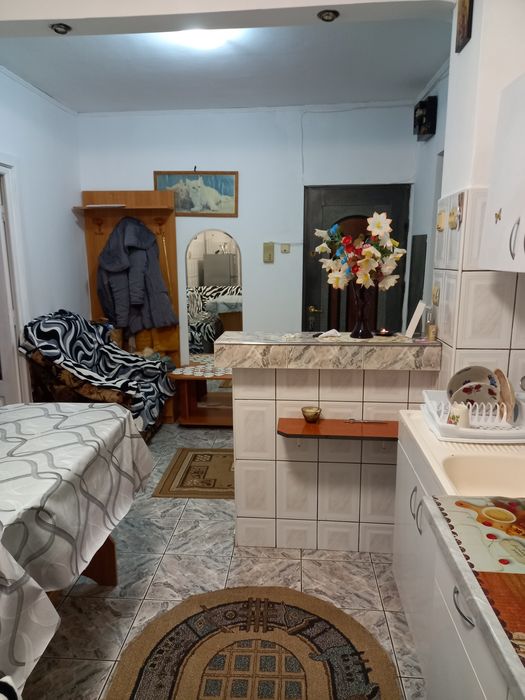 Inchiriez apartament doua camere