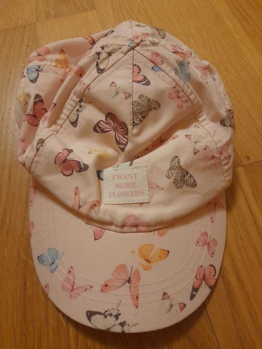 Sapca fete cu fluturasi h&M