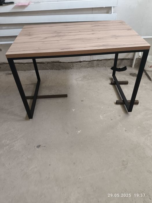 Лофт мебел на заказ