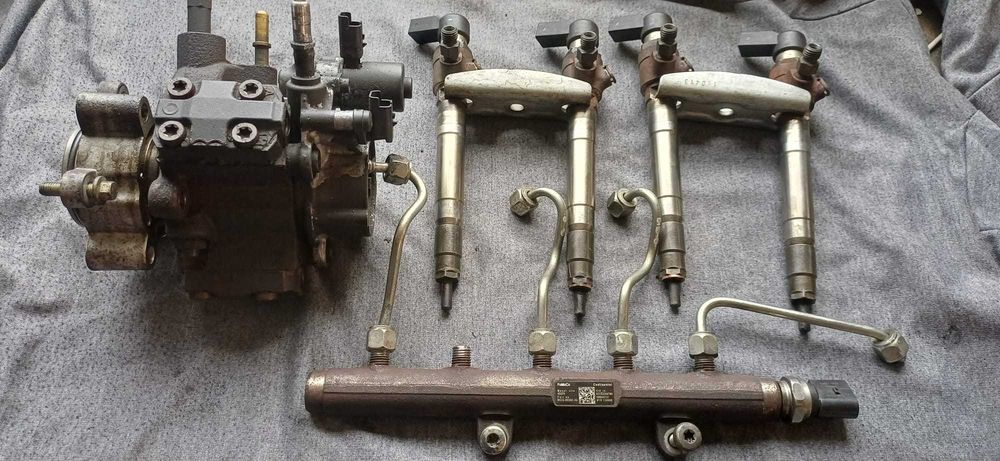 set complect de ford tranzit  pompa injectoare rampa