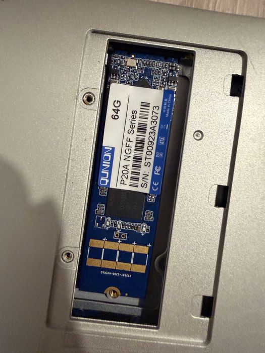 продам ноутбук на запчасти