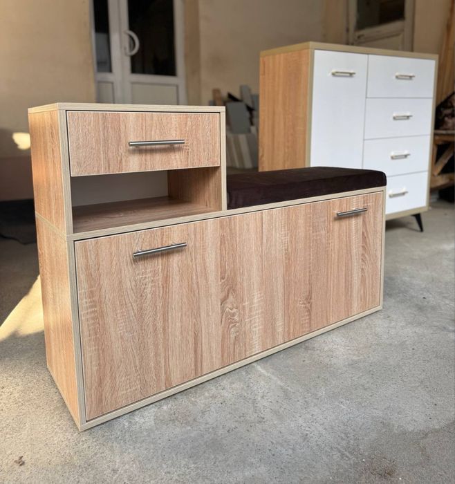 Polka oyoq kiyimga shkaf