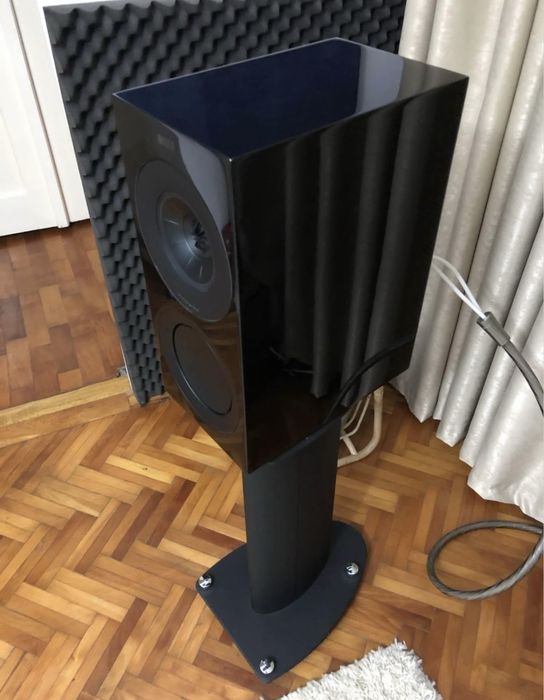 Vand Boxe KEF R3 ( REZERVATE)