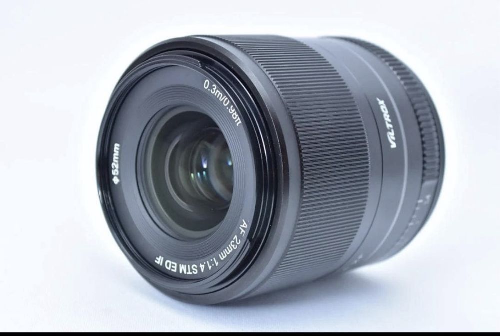 Продам Объектив Viltrox 23 mm f1.4 x mount