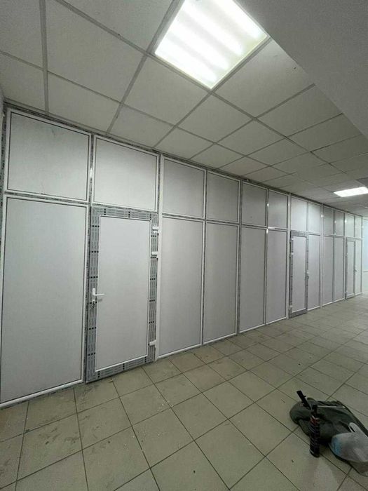 Перегородки из алюминия и ПВХ