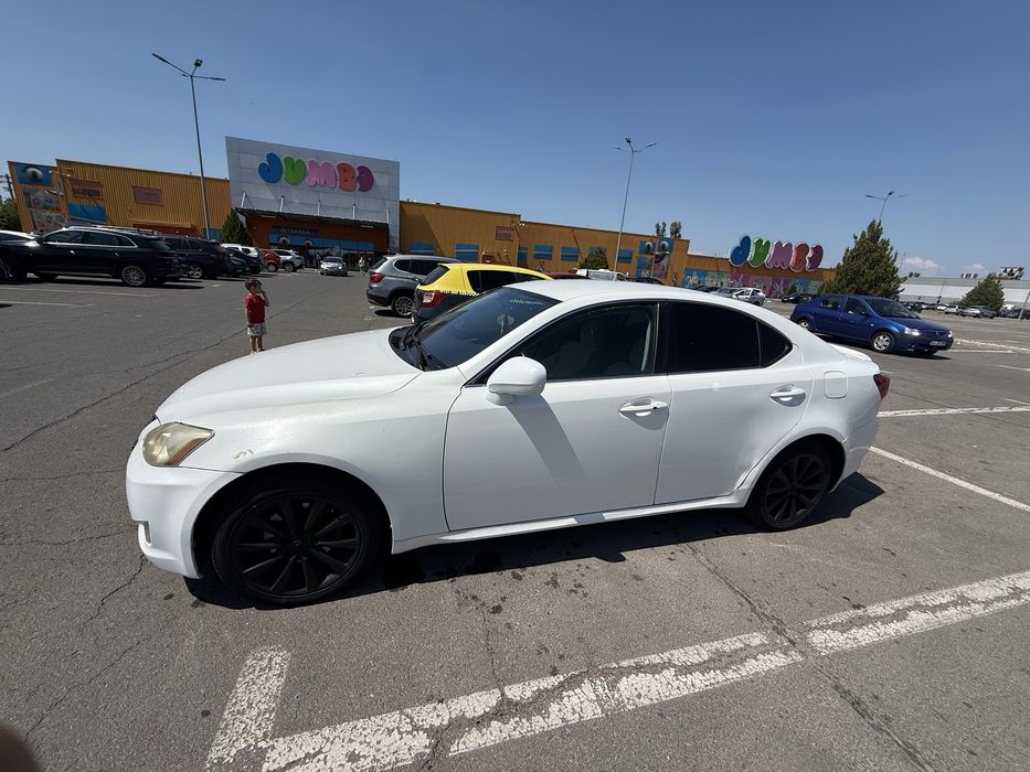 Lexus is 220d 2009 motor 2.2 diesel
