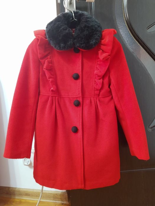Palton marimea 150 si rochita printese