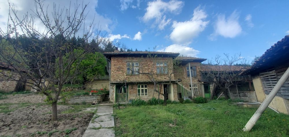 Продава се Къща в с. Янково, Област Шумен - 1500 кв.м за 11 €/кв.м - Снимка #19