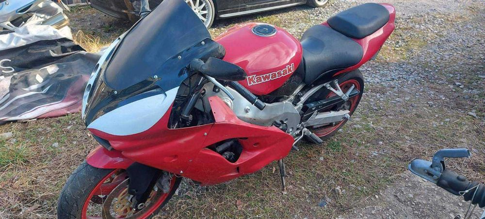 Кавазаки ZX9R на части